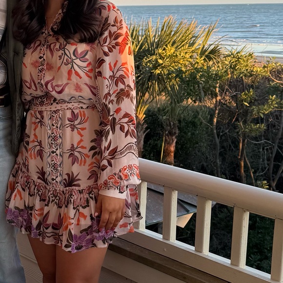 Farm rio cream winter garden mini dress! Size small worn once - Picture 5 of 5